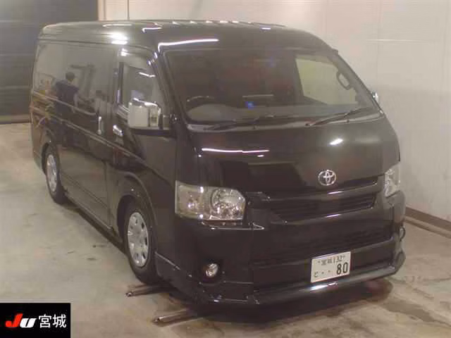 TOYOTA REGIUS ACE