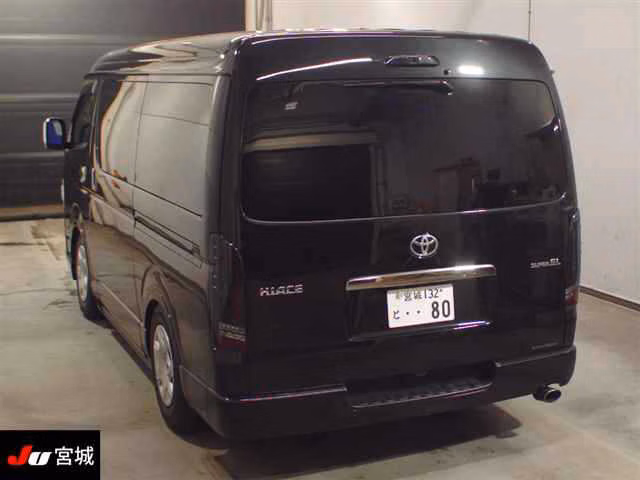 TOYOTA REGIUS ACE