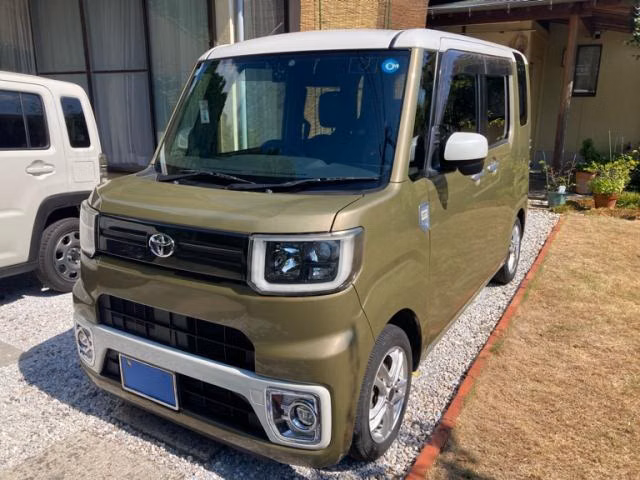TOYOTA PIXIS MEGA