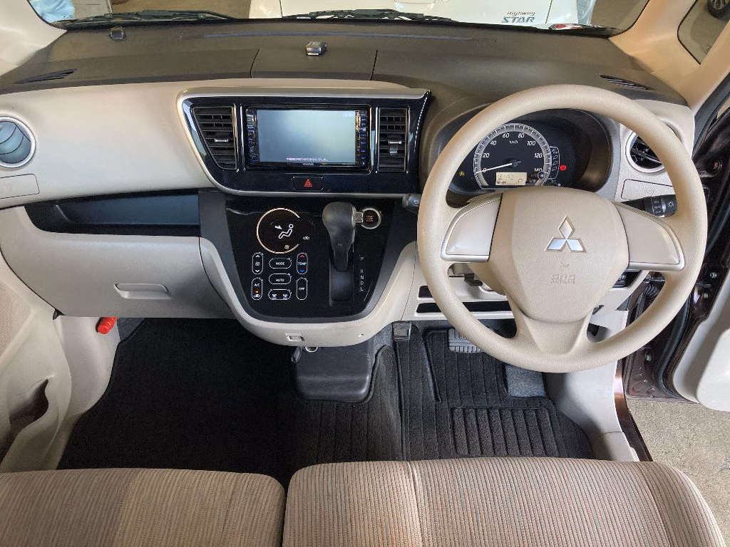 MITSUBISHI EK SPACE