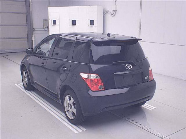 TOYOTA IST