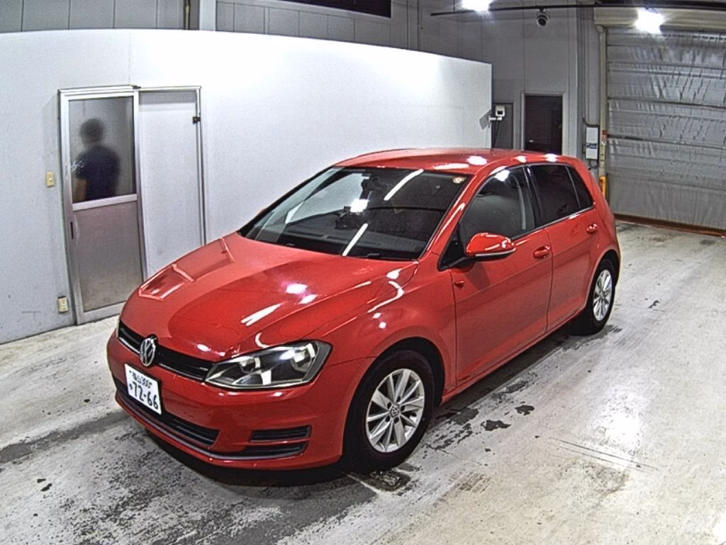VOLKSWAGEN GOLF