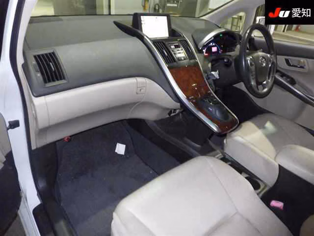 TOYOTA SAI