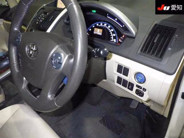 TOYOTA SAI
