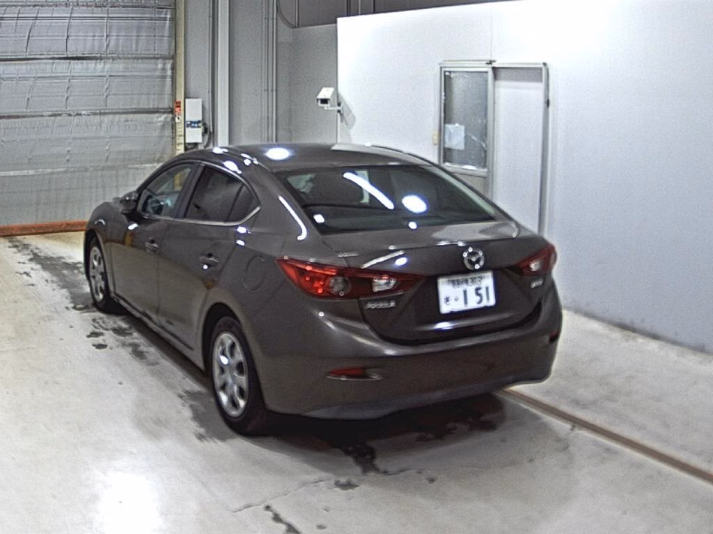 MAZDA AXELA