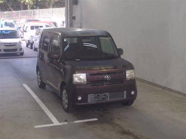 TOYOTA PIXIS SPACE