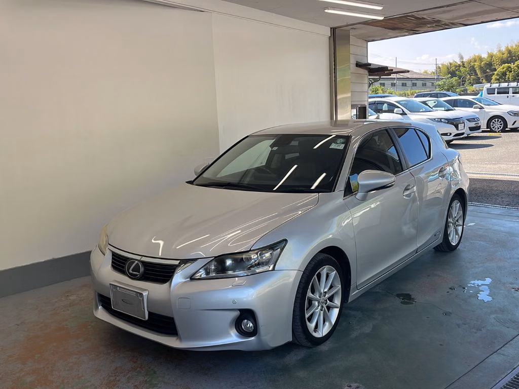 LEXUS CT200H