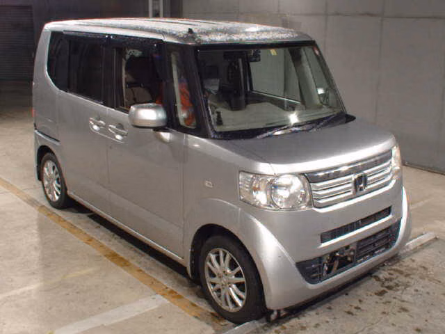 HONDA N-BOX