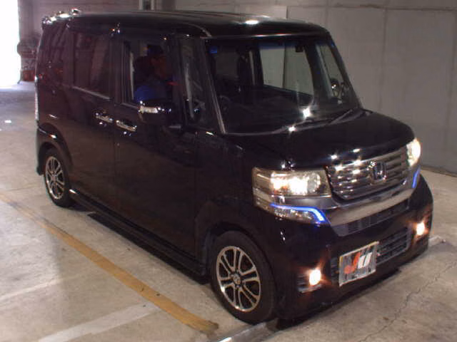 HONDA N-BOX