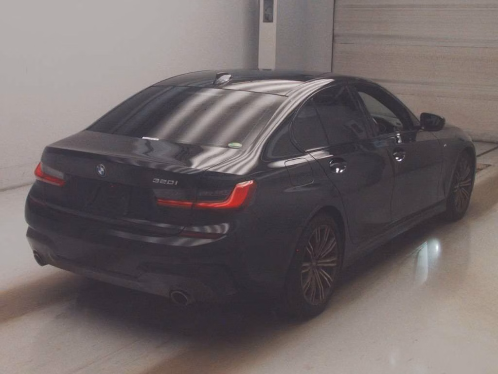 BMW 3-SERIES