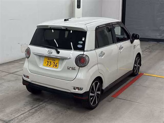 DAIHATSU CAST
