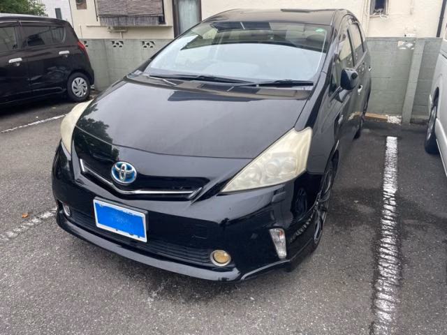 TOYOTA PRIUS ALPHA