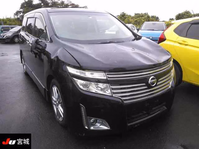 NISSAN ELGRAND