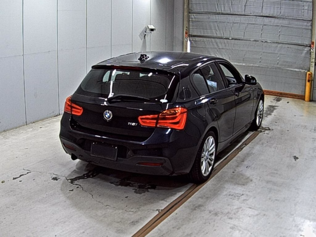 BMW 1-SERIES