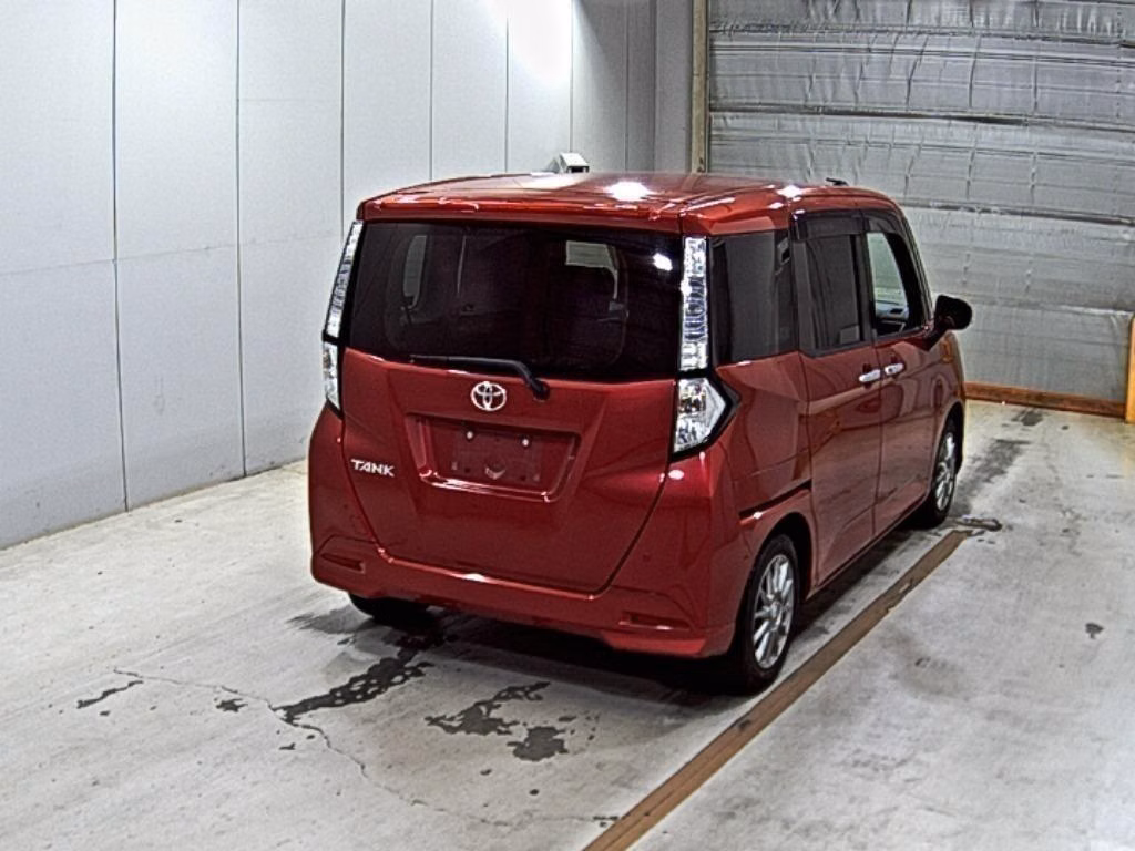 TOYOTA TANK