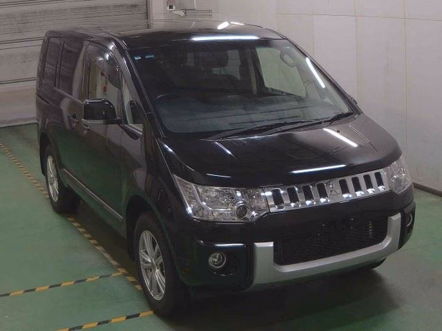 MITSUBISHI DELICA D:5