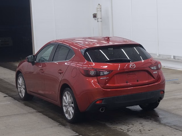 MAZDA AXELA