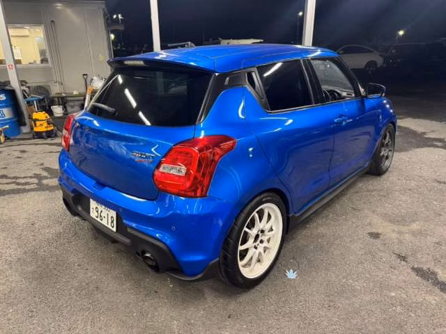 SUZUKI SWIFT