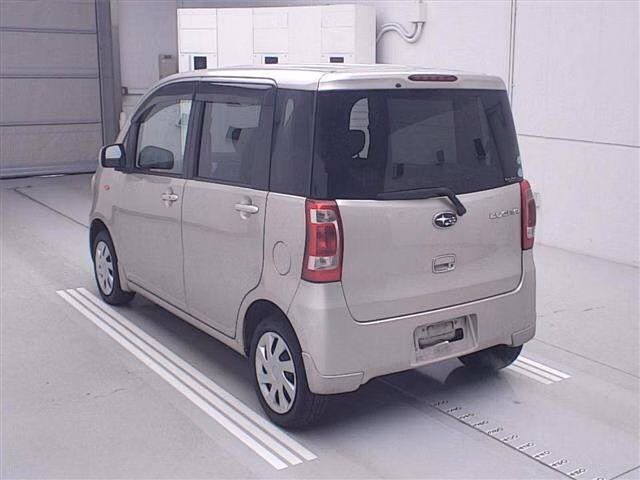 SUBARU LUCRA