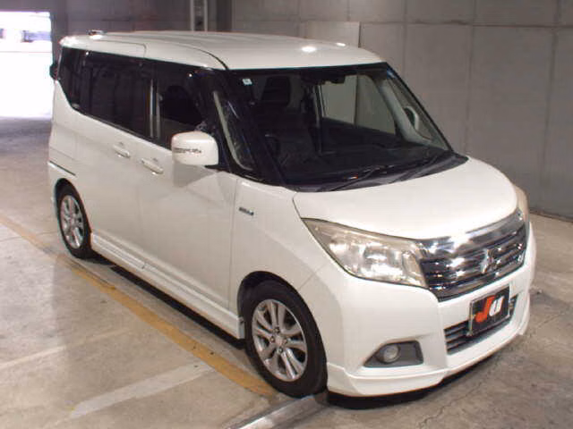 MITSUBISHI DELICA D:2