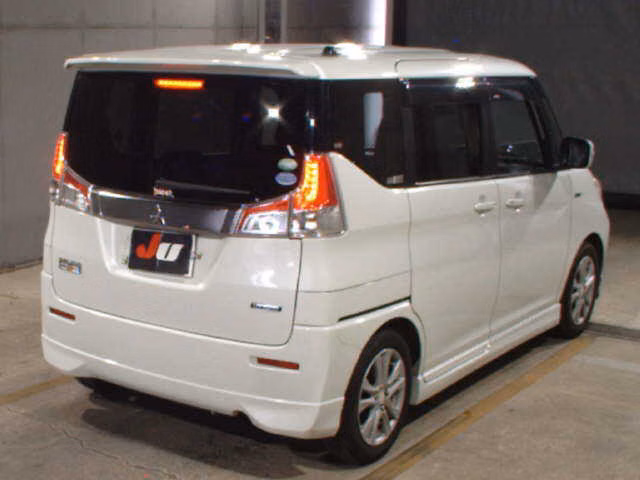 MITSUBISHI DELICA D:2