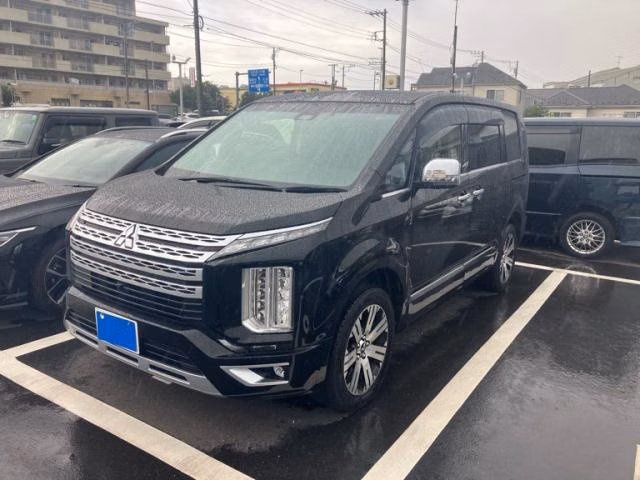 Mitsubishi Delica D:5