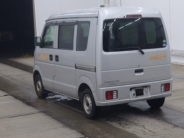 MITSUBISHI MINICAB
