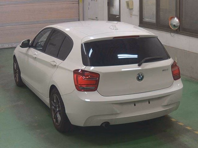 BMW 1-SERIES
