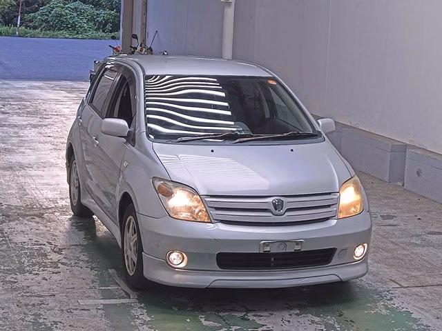 TOYOTA IST