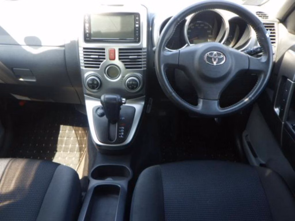TOYOTA RUSH