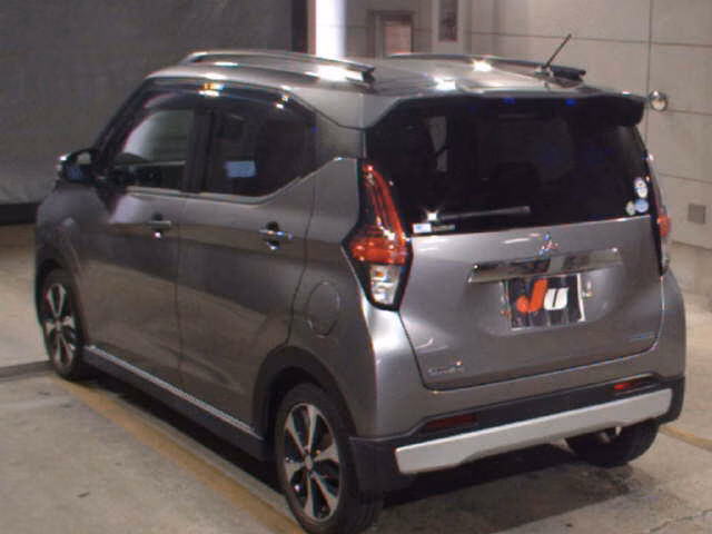 MITSUBISHI EK X