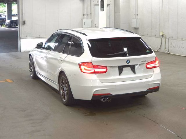 BMW 3-SERIES