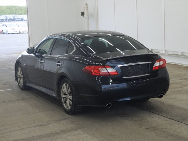 NISSAN FUGA