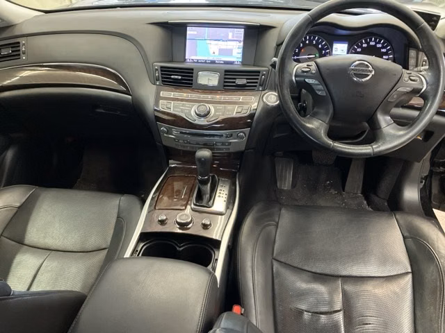 NISSAN FUGA