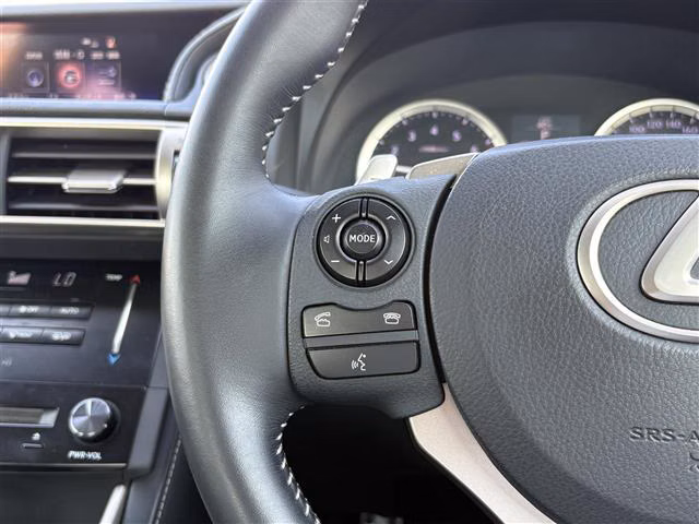 Lexus IS300h