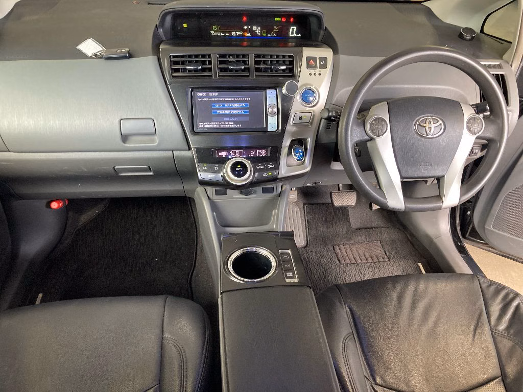 TOYOTA PRIUS ALPHA