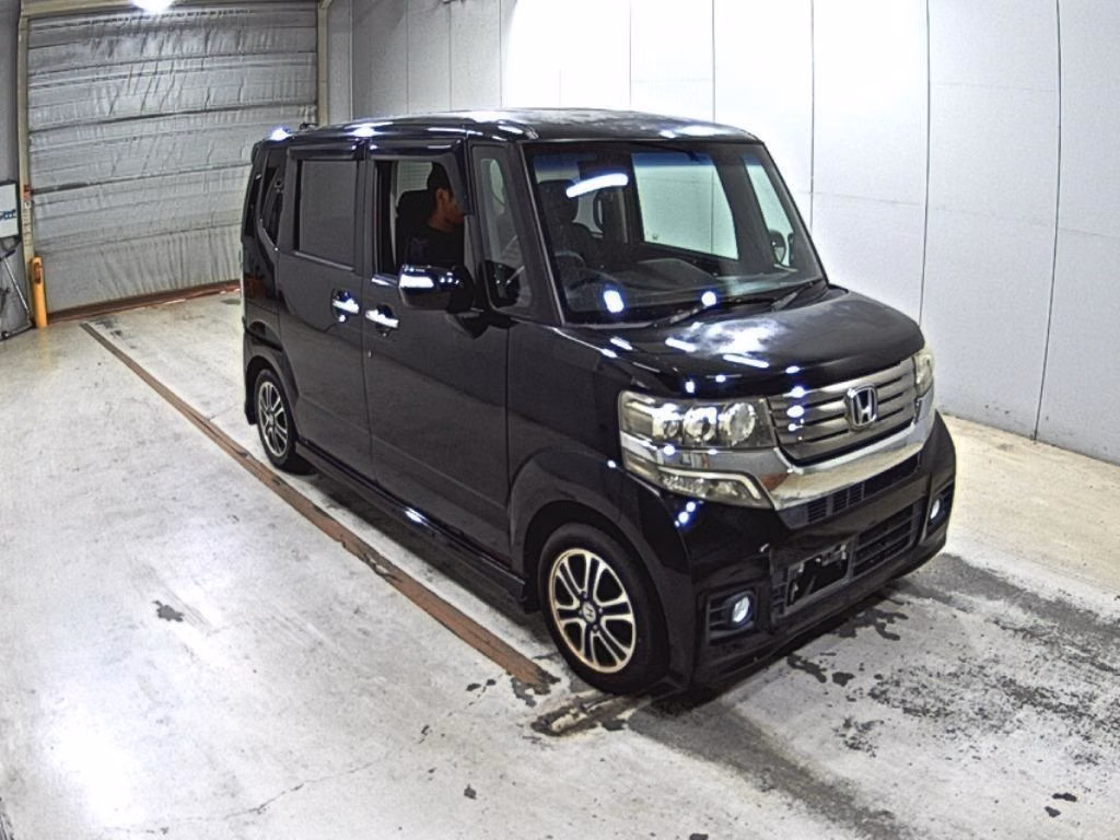 HONDA N-BOX