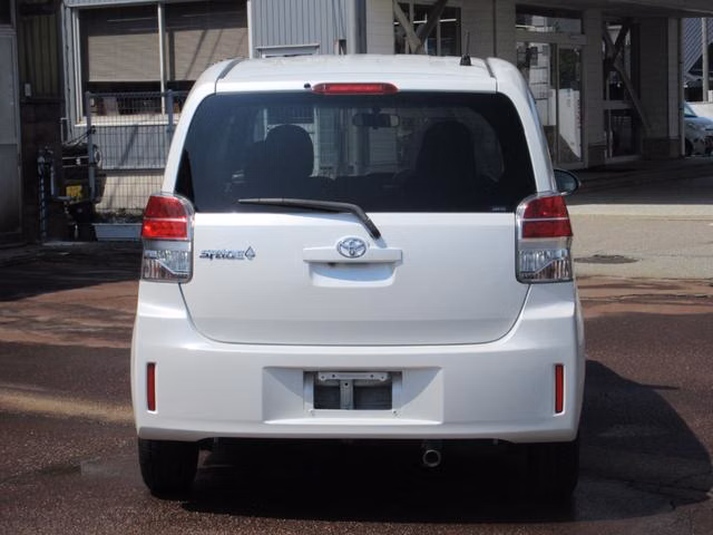 TOYOTA SPADE