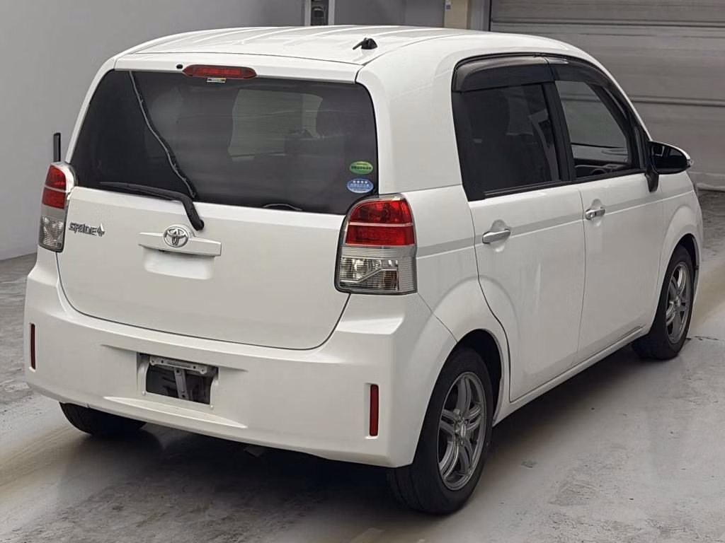 TOYOTA SPADE