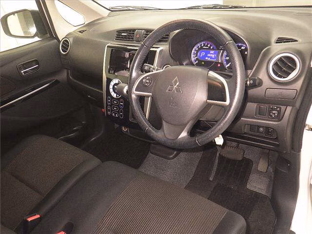 MITSUBISHI EK CUSTOM