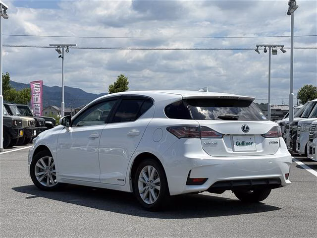 LEXUS CT200H
