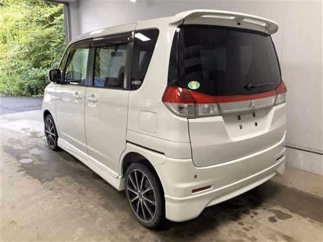 MITSUBISHI DELICA D:2