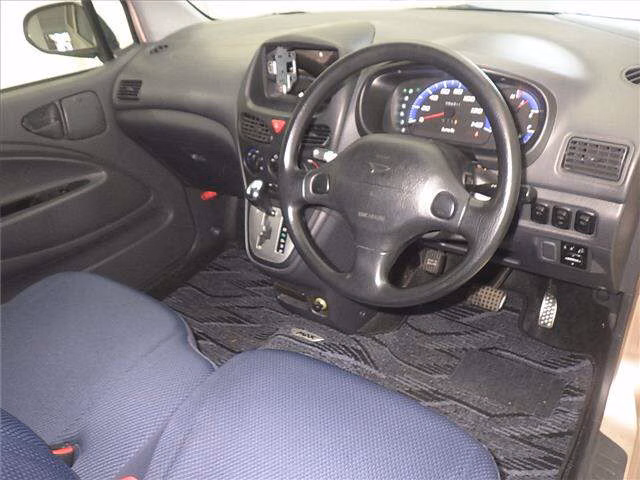 DAIHATSU MAX