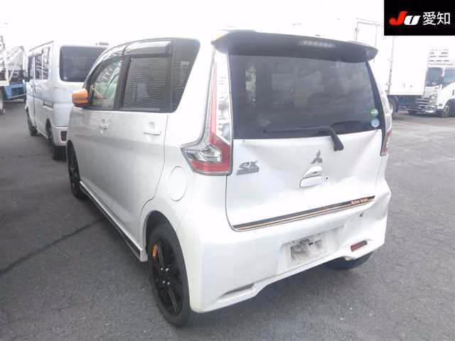 MITSUBISHI EK CUSTOM