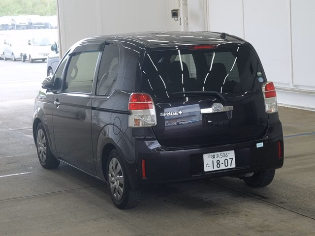 TOYOTA SPADE