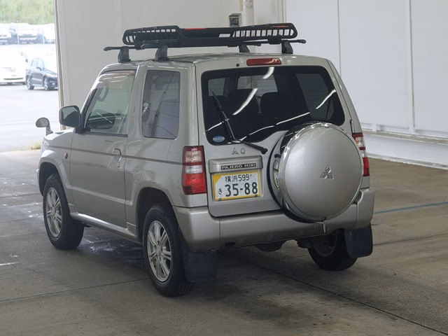 MITSUBISHI PAJERO MINI