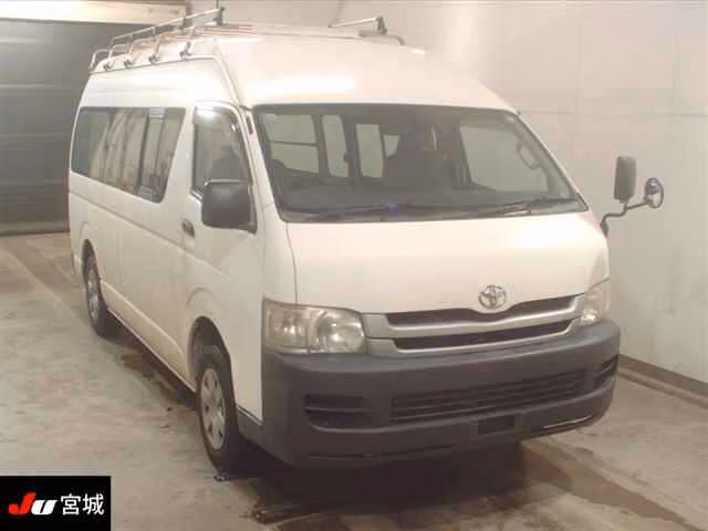 TOYOTA REGIUS ACE