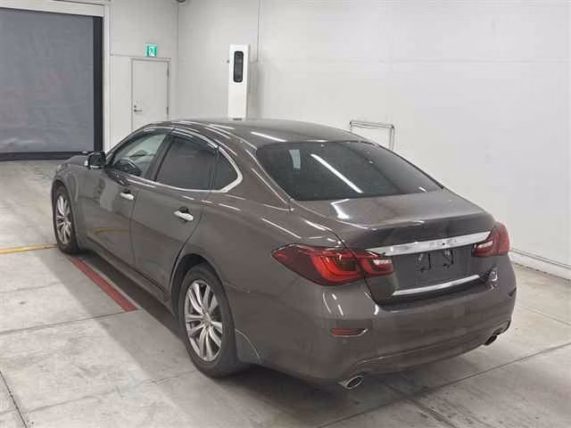 NISSAN FUGA