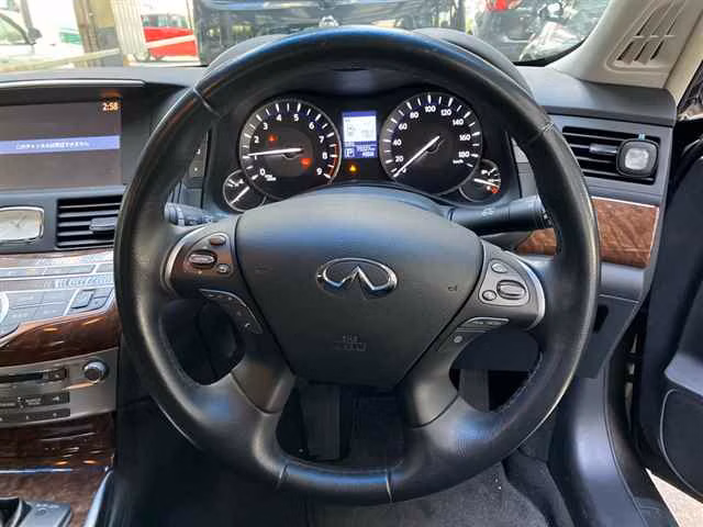NISSAN FUGA