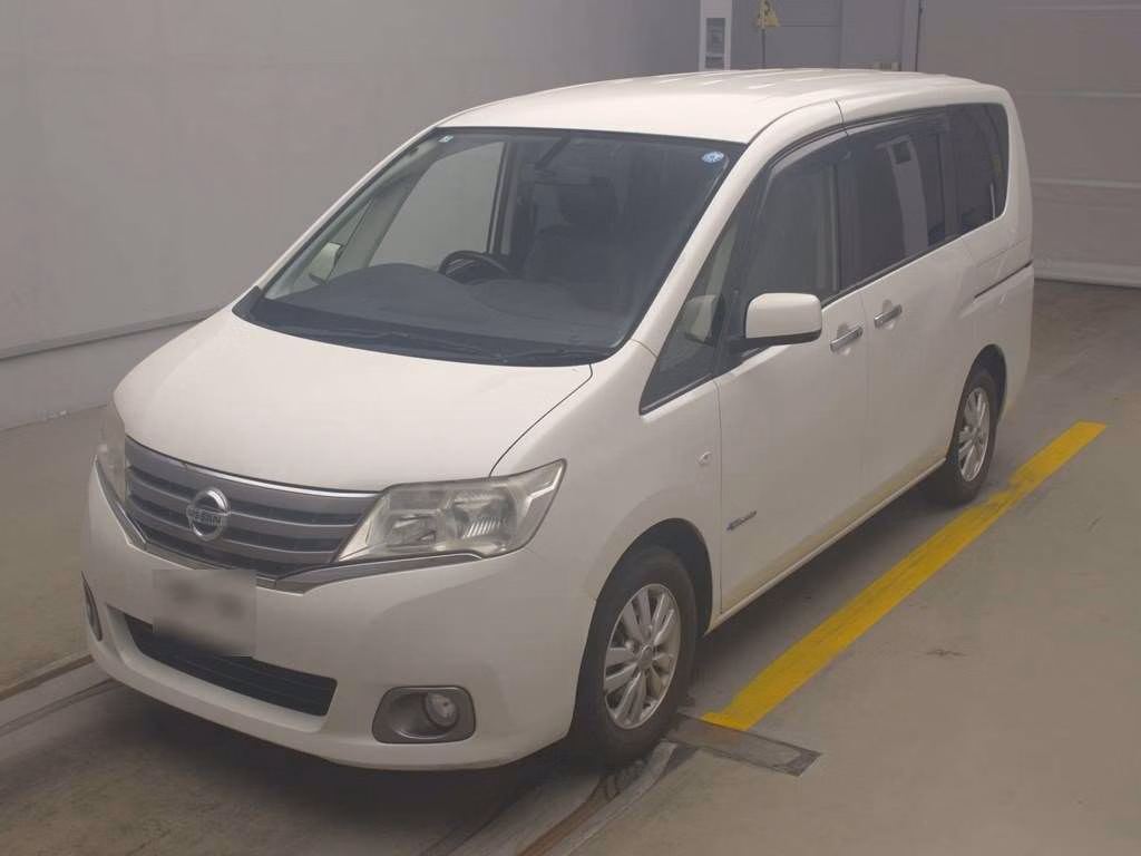 NISSAN SERENA